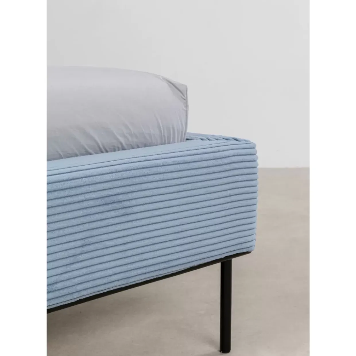 Bett East Side Cord Blau 160X200Cm